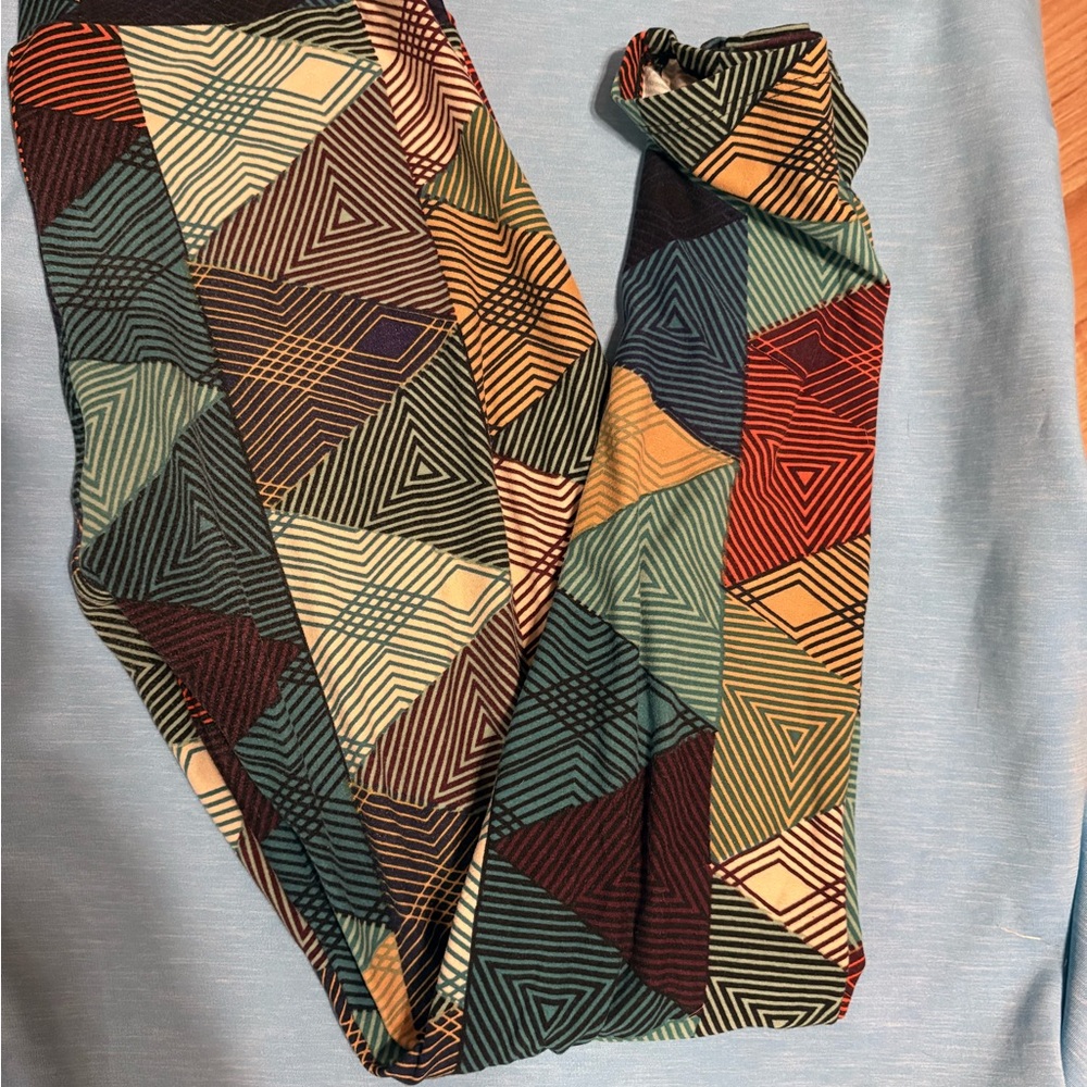 Geometric Patterned Leggings